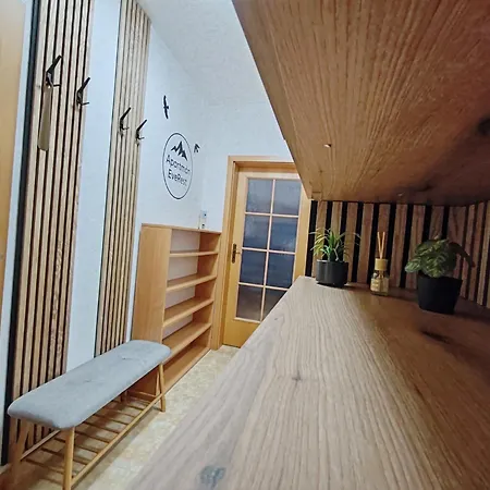 Апартаменты Everest Доновалы